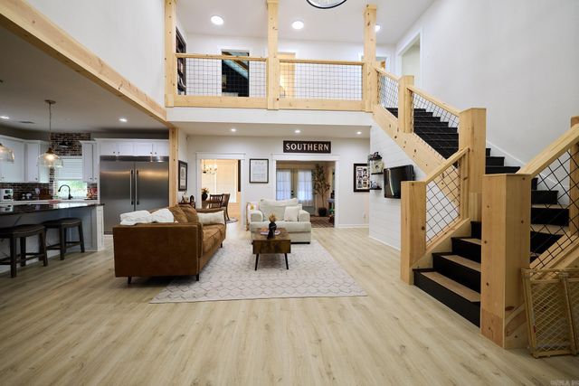 28244 S Sardis Road, Bauxite, AR 72011