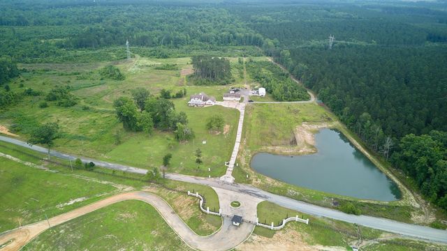 28244 S Sardis Road, Bauxite, AR 72011