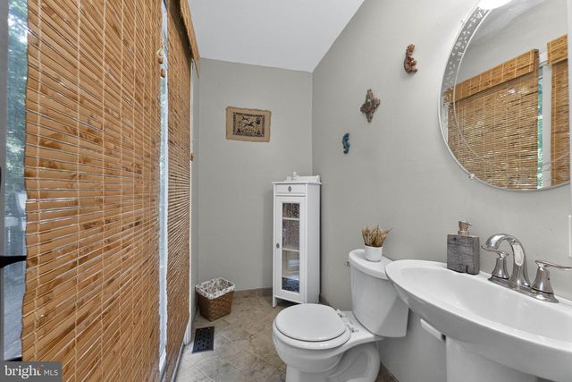 121 S LIMEKILN PIKE, Chalfont, PA 18914