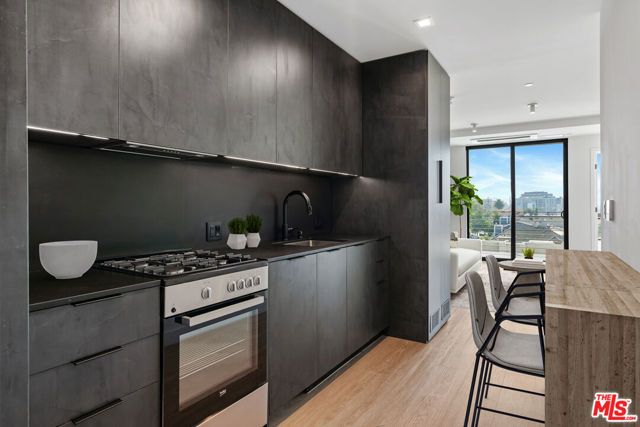 3667 Keystone Avenue 434, Los Angeles, CA 90034