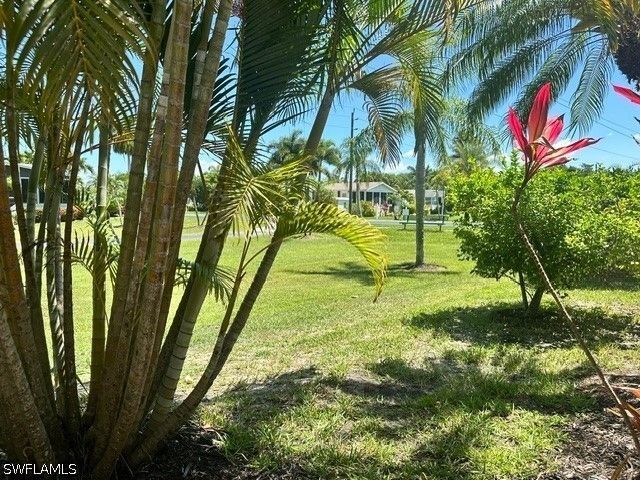 1675 Diamond Lake CIR, Naples, FL 34114