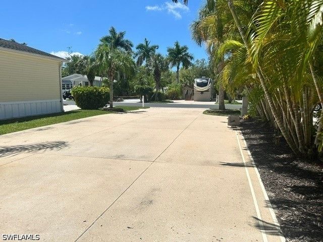 1675 Diamond Lake CIR, Naples, FL 34114