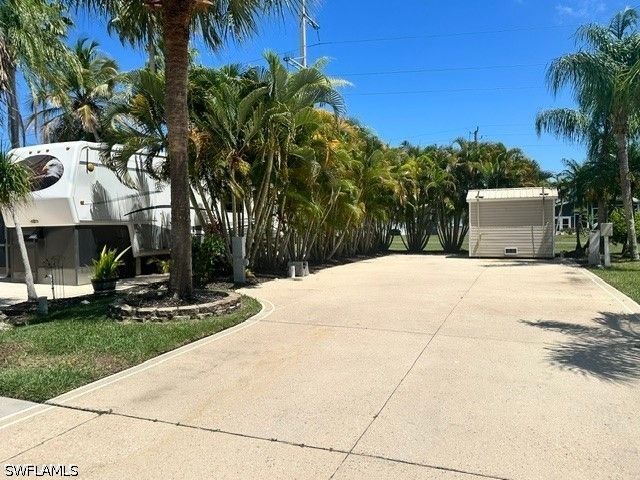 1675 Diamond Lake CIR, Naples, FL 34114