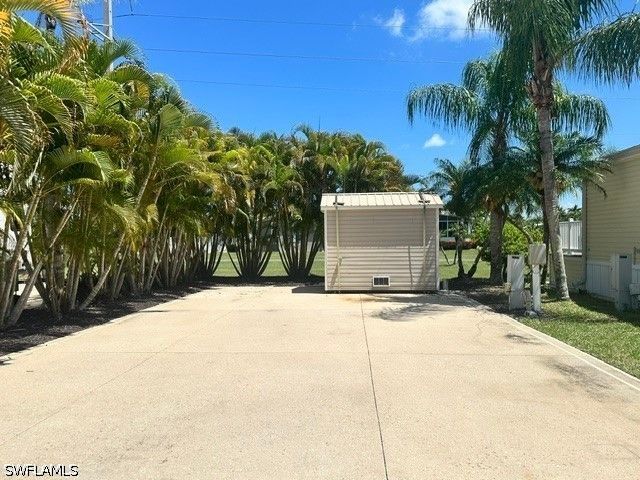 1675 Diamond Lake CIR, Naples, FL 34114