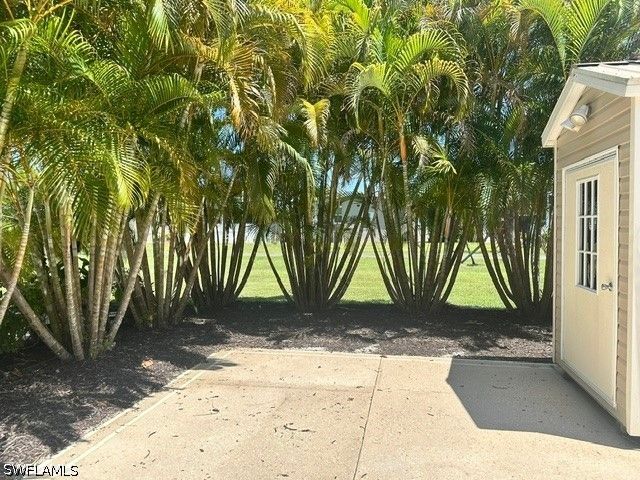 1675 Diamond Lake CIR, Naples, FL 34114