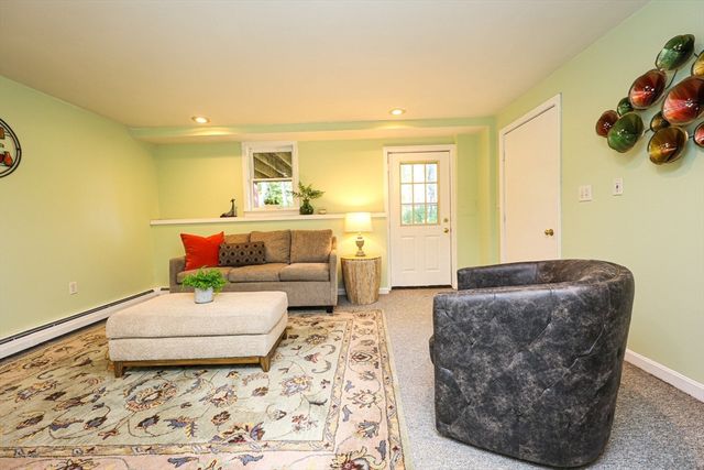 57 Sheri Ln, Weymouth, MA 02190