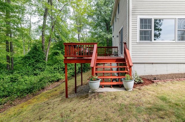 57 Sheri Ln, Weymouth, MA 02190