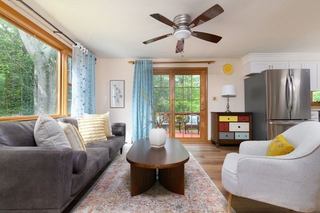 57 Sheri Ln, Weymouth, MA 02190