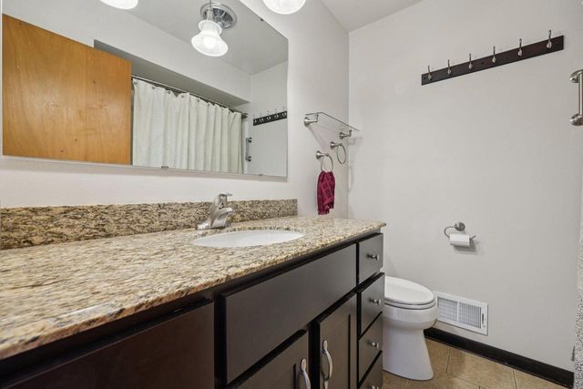 905 Ostergaard AVENUE, Racine, WI 53406