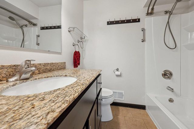 905 Ostergaard AVENUE, Racine, WI 53406