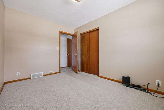 905 Ostergaard AVENUE, Racine, WI 53406