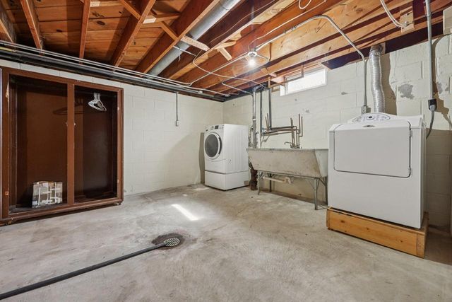 905 Ostergaard AVENUE, Racine, WI 53406