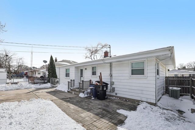 905 Ostergaard AVENUE, Racine, WI 53406