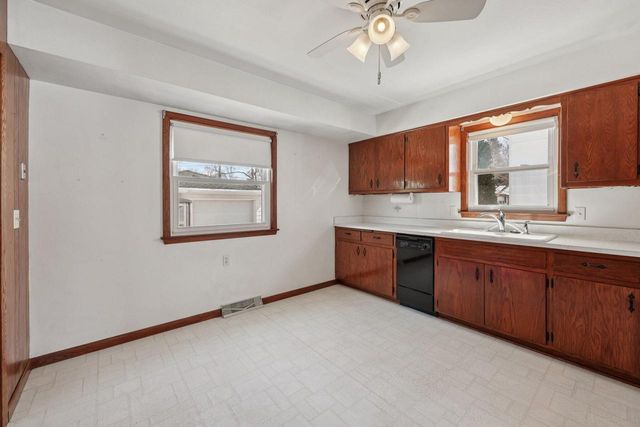 905 Ostergaard AVENUE, Racine, WI 53406