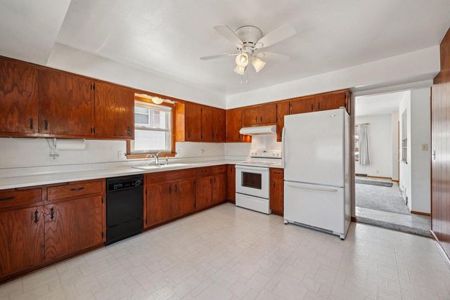 905 Ostergaard AVENUE, Racine, WI 53406