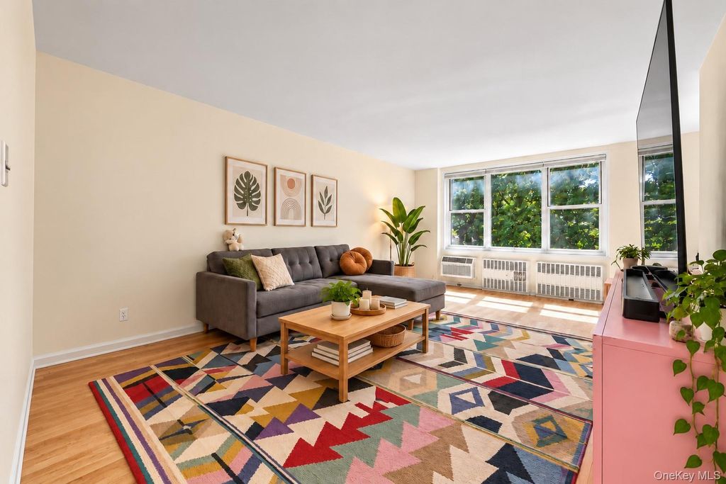 100 Dehaven Drive 302, Yonkers, NY 10703 — photo 2