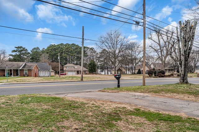 1102 N High St, Winchester, TN 37398