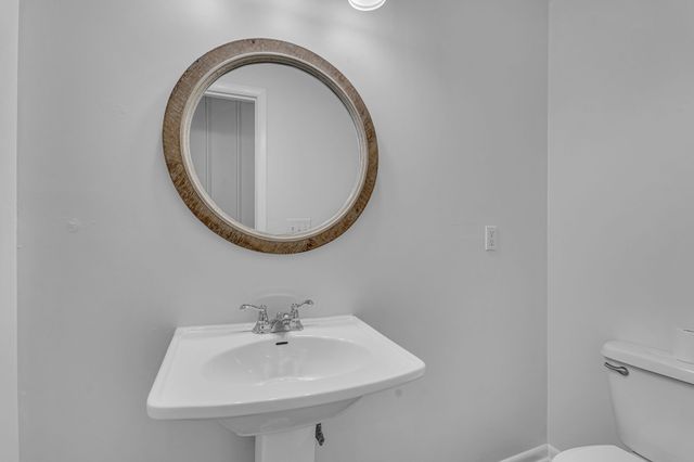 1102 N High St, Winchester, TN 37398