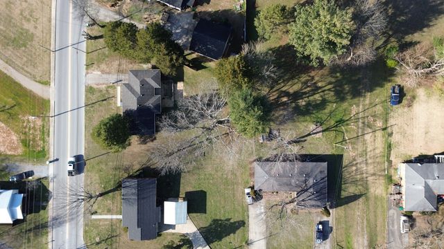 1102 N High St, Winchester, TN 37398