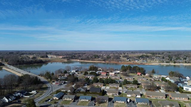 1102 N High St, Winchester, TN 37398