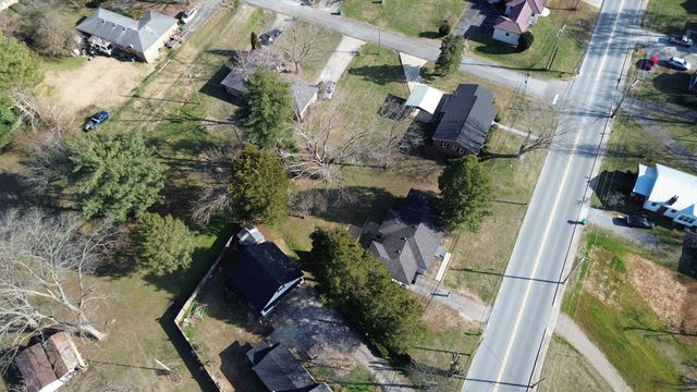 1102 N High St, Winchester, TN 37398