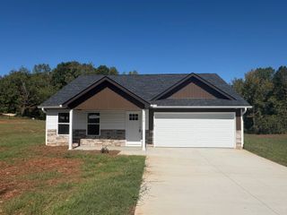 776 Darwin Rd, Gaffney, SC 29340