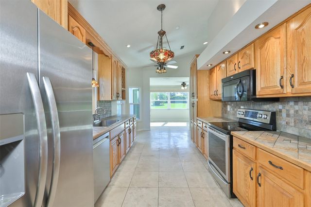 235 LINGER LANE, Sun City Center, FL 33573