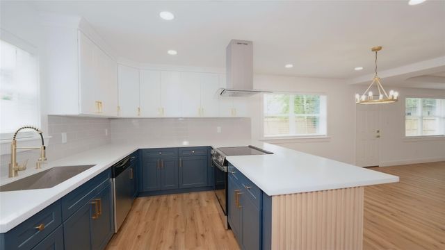 3742 Royal Manor Drive, Houston, TX 77082