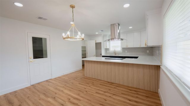 3742 Royal Manor Drive, Houston, TX 77082