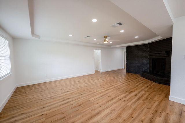 3742 Royal Manor Drive, Houston, TX 77082