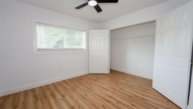 3742 Royal Manor Drive, Houston, TX 77082