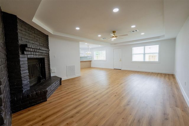 3742 Royal Manor Drive, Houston, TX 77082