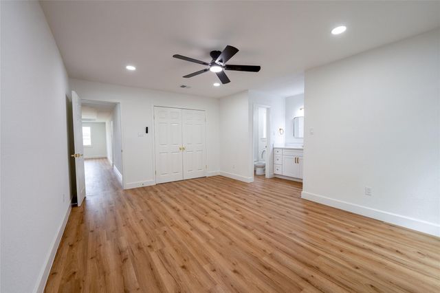 3742 Royal Manor Drive, Houston, TX 77082