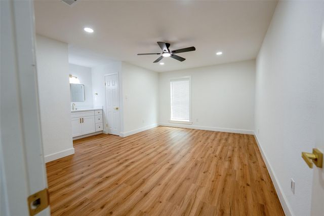 3742 Royal Manor Drive, Houston, TX 77082