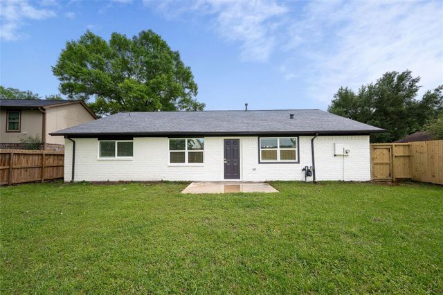 3742 Royal Manor Drive, Houston, TX 77082