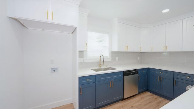 3742 Royal Manor Drive, Houston, TX 77082