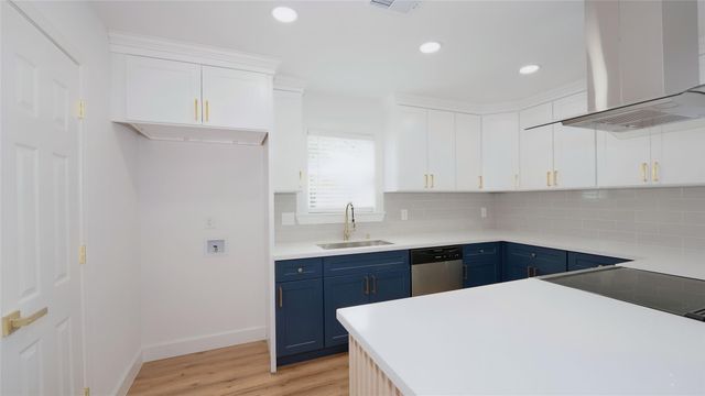 3742 Royal Manor Drive, Houston, TX 77082