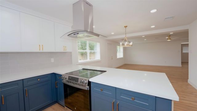 3742 Royal Manor Drive, Houston, TX 77082