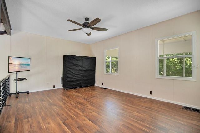 110 W WASHINGTON AVENUE, Deland, FL 32720