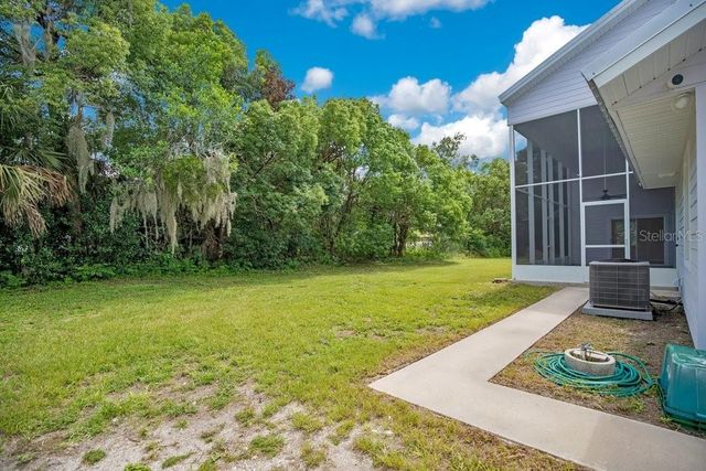 110 W WASHINGTON AVENUE, Deland, FL 32720
