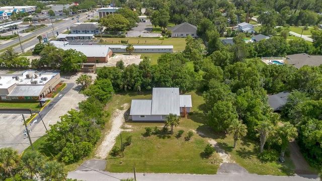 110 W WASHINGTON AVENUE, Deland, FL 32720