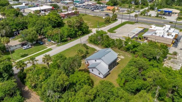 110 W WASHINGTON AVENUE, Deland, FL 32720