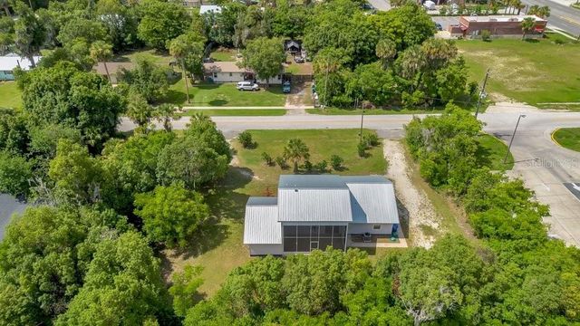 110 W WASHINGTON AVENUE, Deland, FL 32720