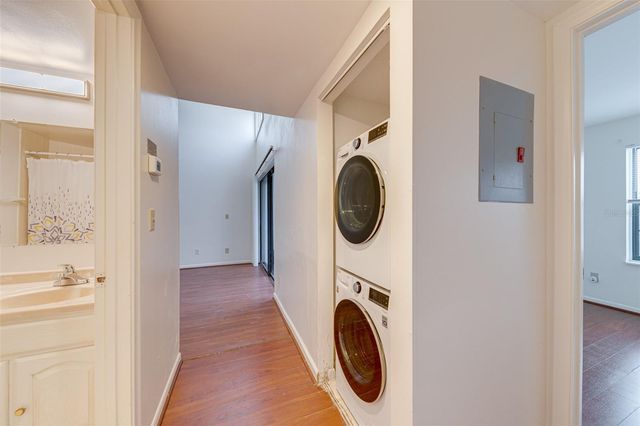 4004 ATRIUM DRIVE 4, Orlando, FL 32822