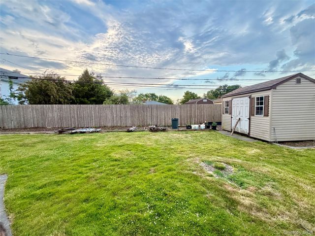 89 Bruce Avenue, Hicksville, NY 11801