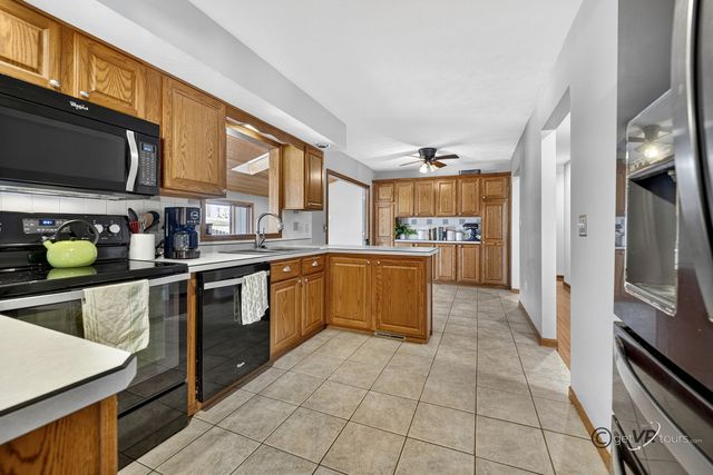 1731 S Demeter Drive, Freeport, IL 61032