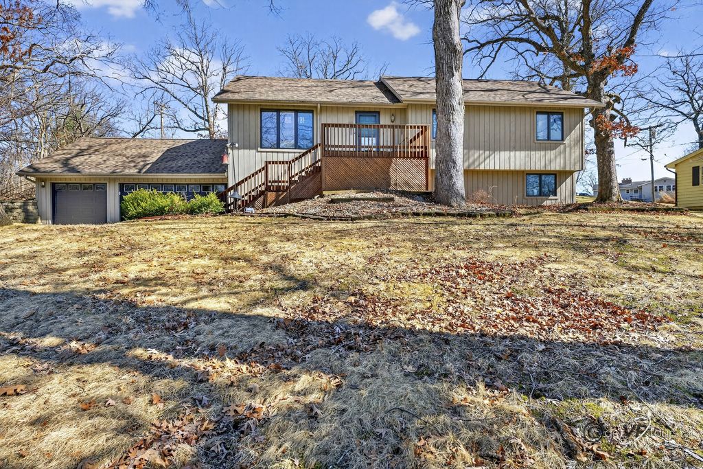 1731 S Demeter Drive, Freeport, IL 61032