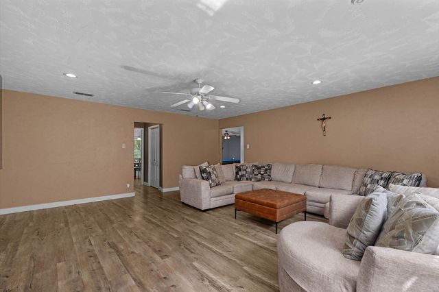 2617 Sam Page Road, Longview, TX 75605