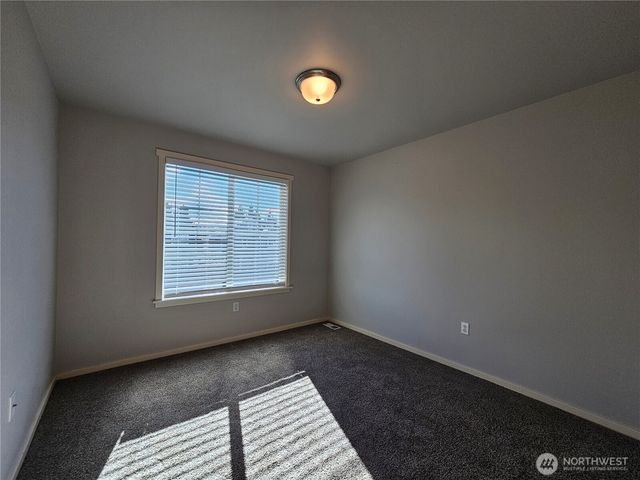3115 52nd Place NE, Tacoma, WA 98422
