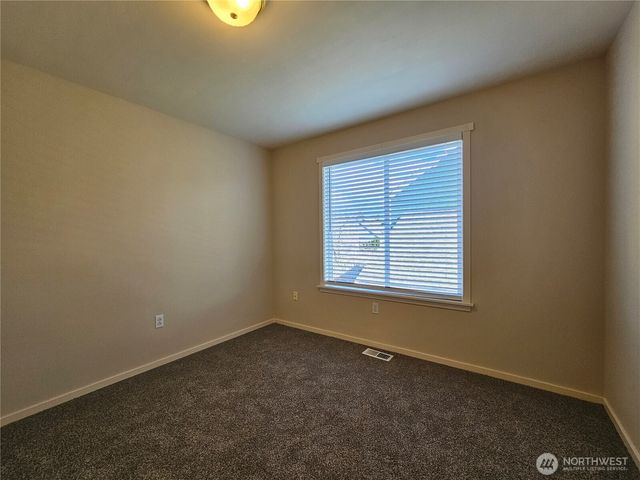 3115 52nd Place NE, Tacoma, WA 98422